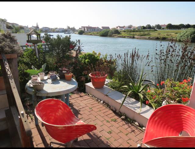 4 BEDROOM FREEHOLD FOR SALE IN PORT OWEN